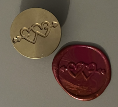 Siegelstempel Doppelherz mit Pfeil